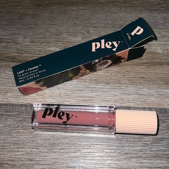 NIB “Ethel” Pley Beauty Lust + Found Lip Gloss Lacquer - Picture 1 of 3